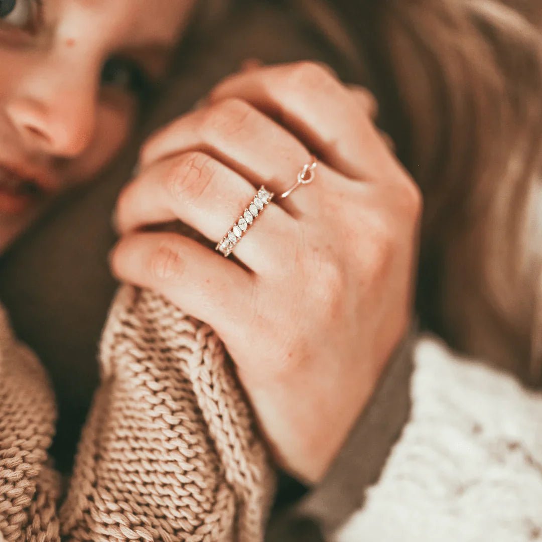 From Five Stones to Eternity with the Perfect Anniversary Wedding Bands
