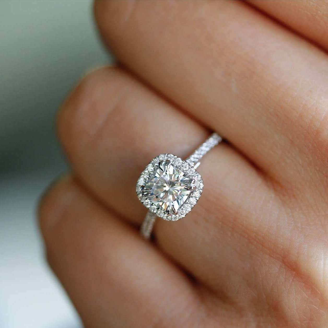 Guide to Buying Diamond Engagement Rings in Utah