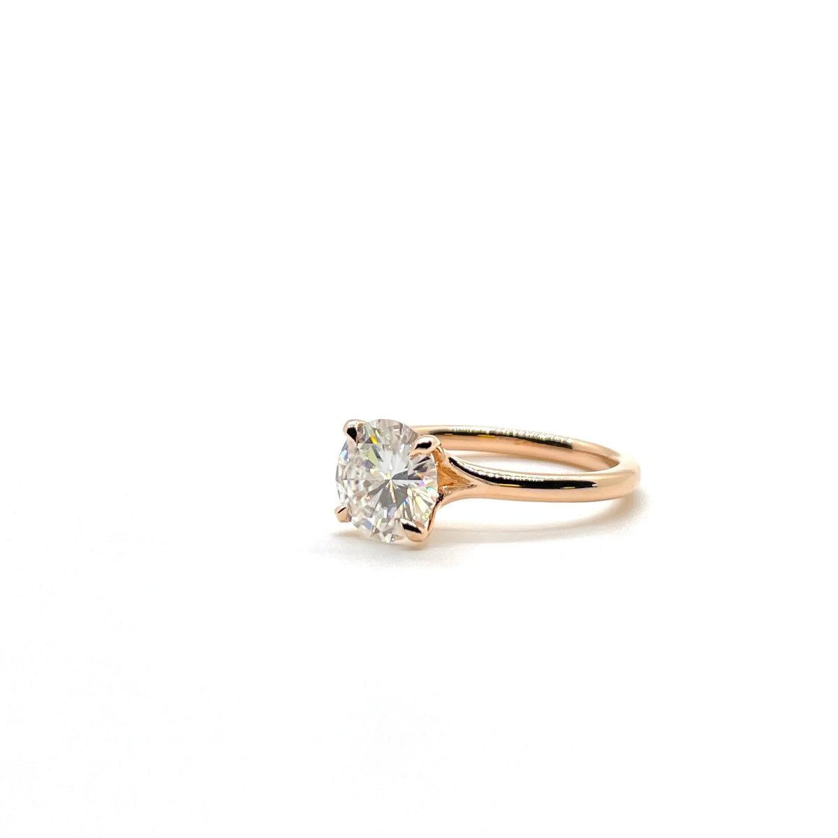 Going Gold in Utah: Top Jewelers for Rose and White Gold Engagement Rings