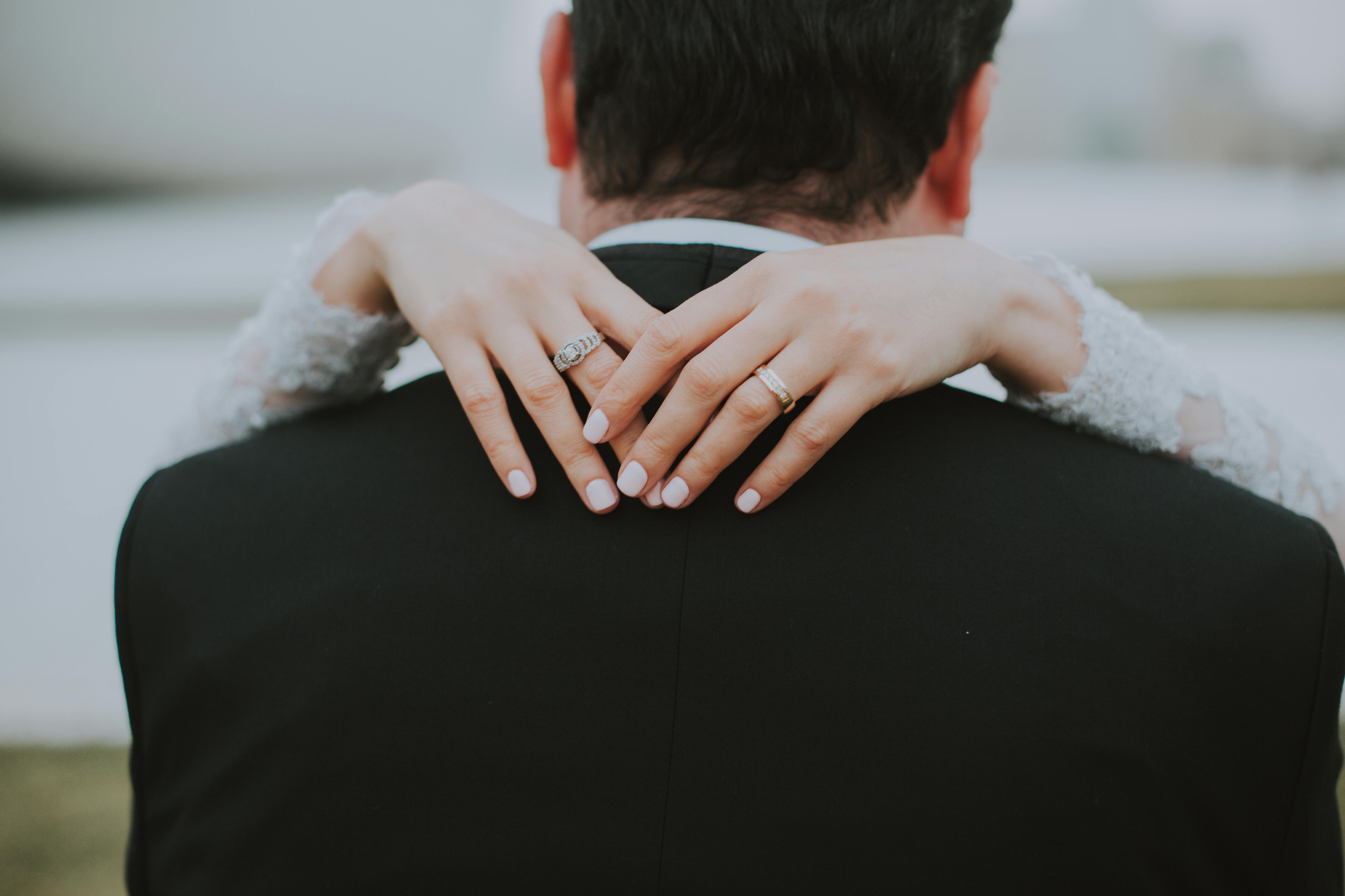 How to Start Engagement Ring Shopping