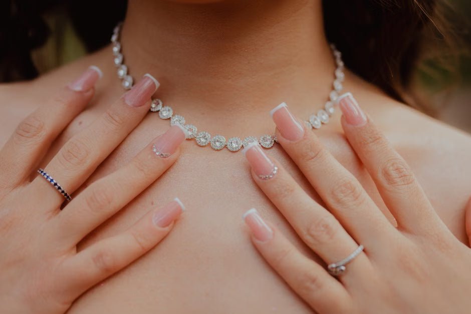Why the 14 Inch Tennis Necklace Is the Choker of Your Dreams