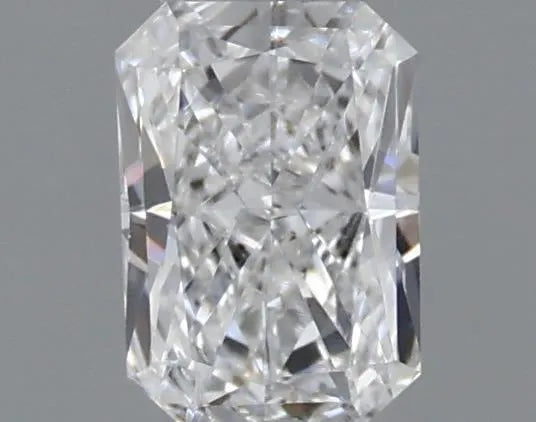 0.27ct Radiant Lab Grown Diamond (Colour D, Clarity VS1, IGI Certified)