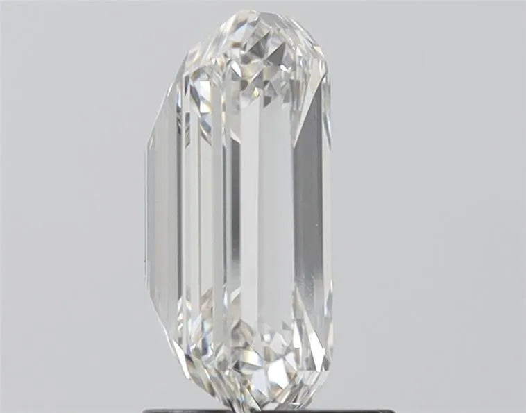 2.50ct Emerald Lab Grown Diamond (Colour H, Clarity VS1, IGI)