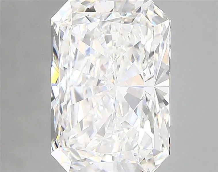 3.11ct Radiant Lab Grown Diamond (Colour E, Clarity VVS1, IGI)