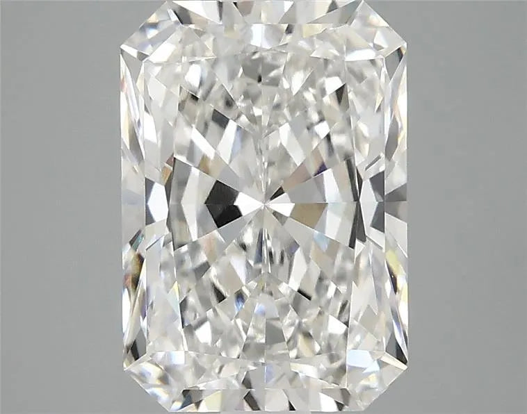 3.07ct Radiant Lab Grown Diamond (Colour F, Clarity VVS2, IGI Certified)