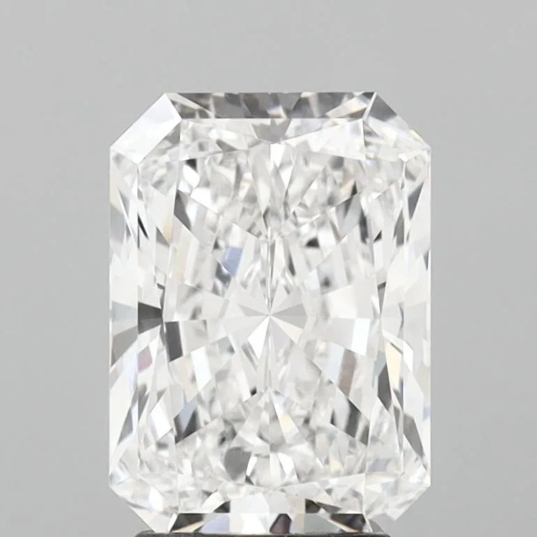 2.52ct Radiant Lab Grown Diamond (Colour E, Clarity VVS2, IGI Certified)
