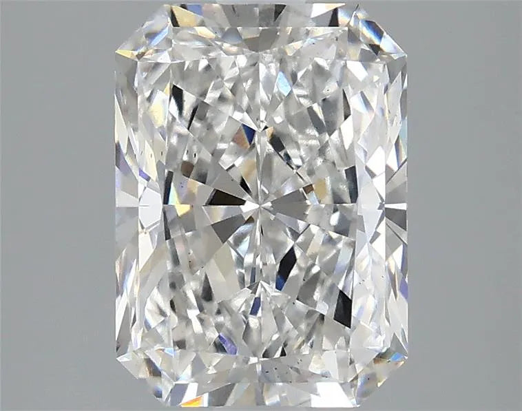2.47ct Radiant Lab Grown Diamond (Colour F, Clarity VS2, IGI Certified)
