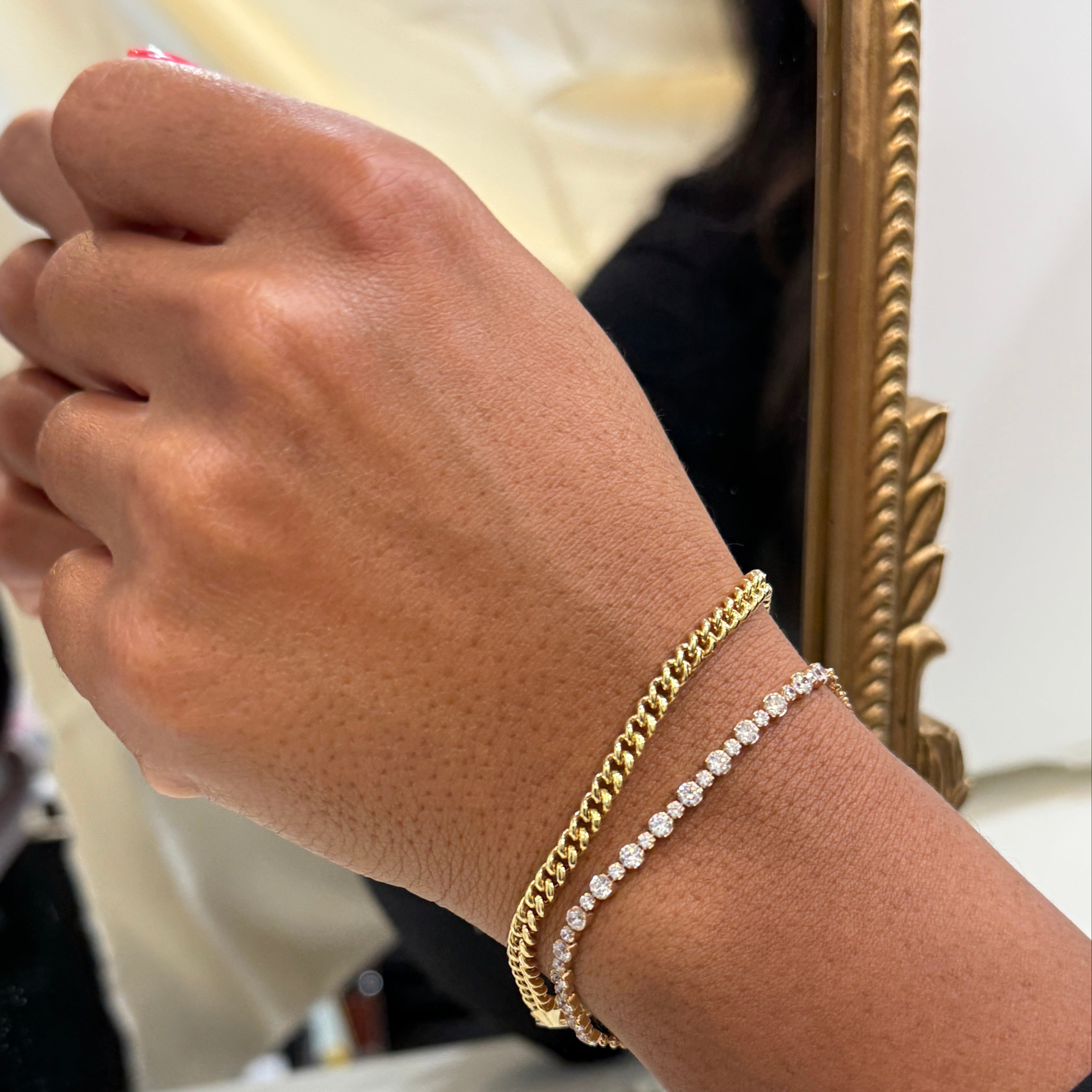 Mila Curb Link Bracelet