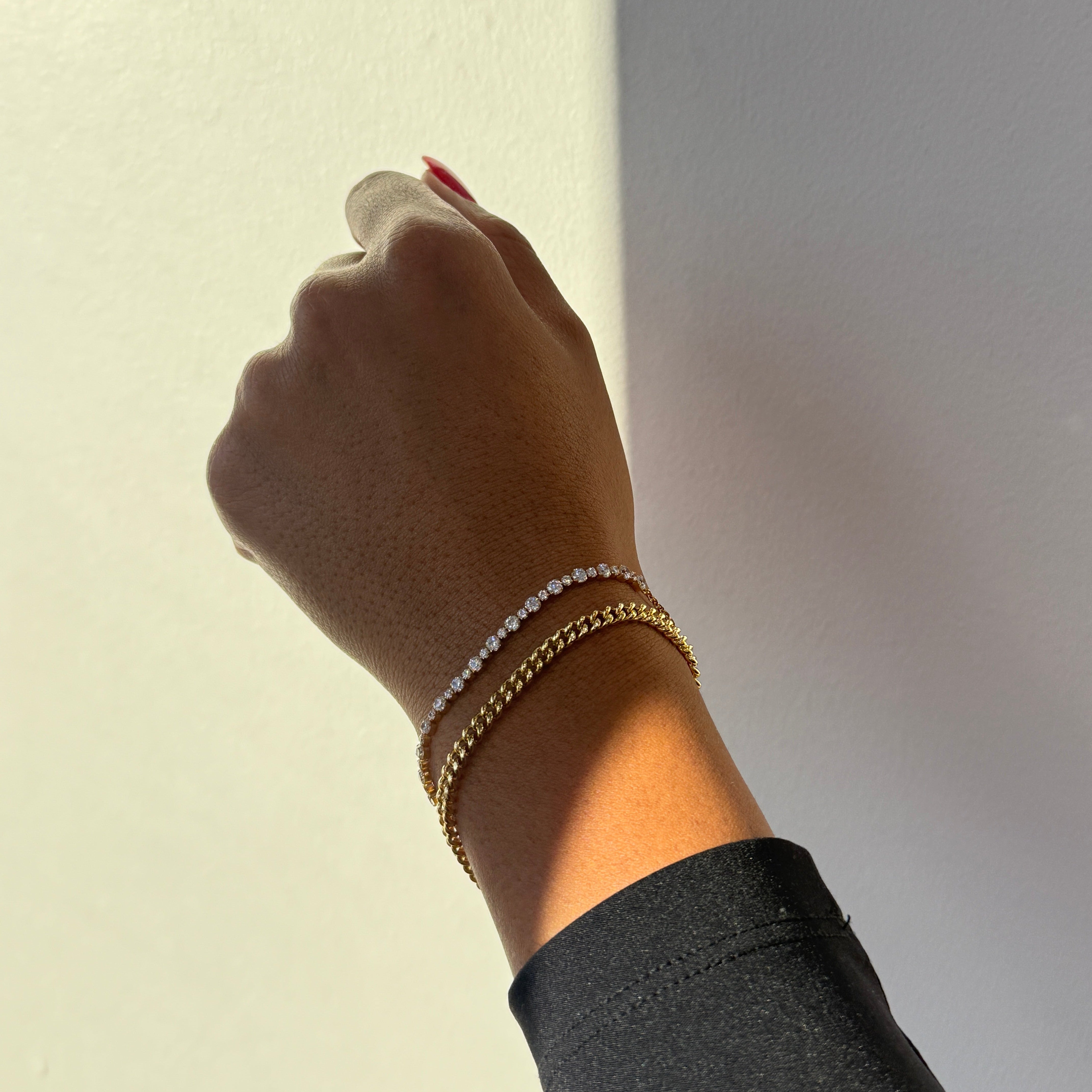 Mila Curb Link Bracelet