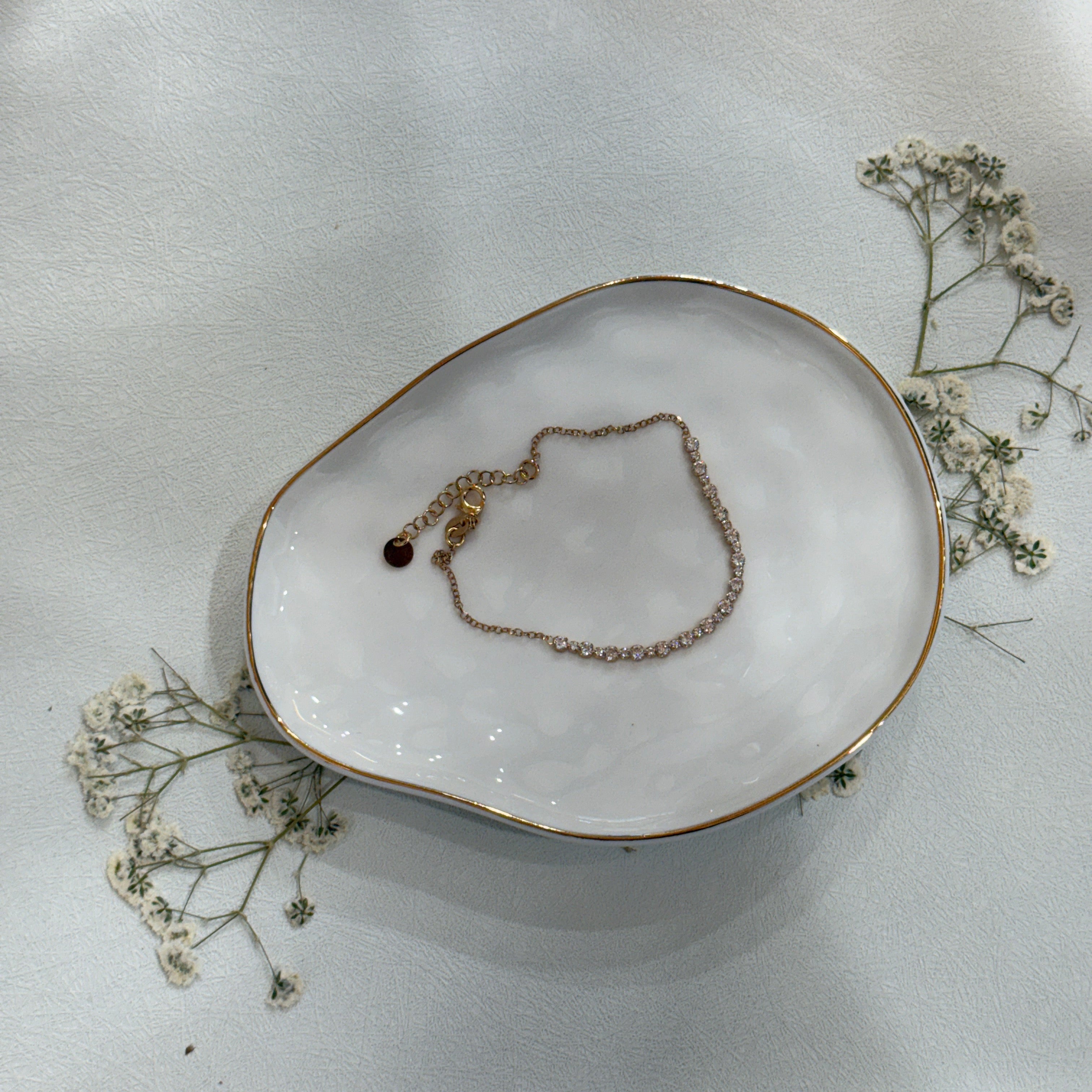 Mila Curb Link Bracelet