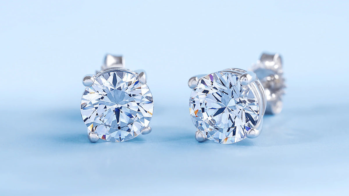The Smart Shopper's Handbook for Choosing 18k Diamond Earrings