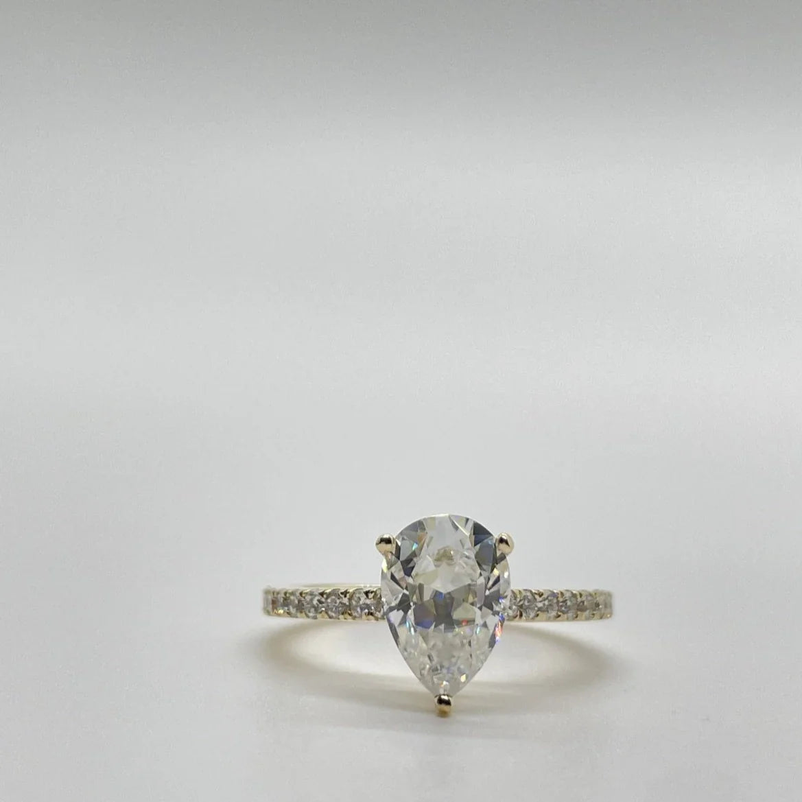 The Ultimate Guide to Personalised Engagement Rings That Tell Your Story
