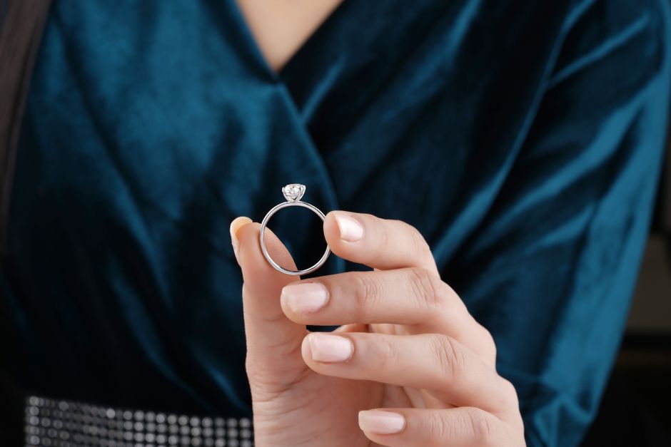 The Ultimate Guide to 1 Carat Diamond Ring Sales and Deals