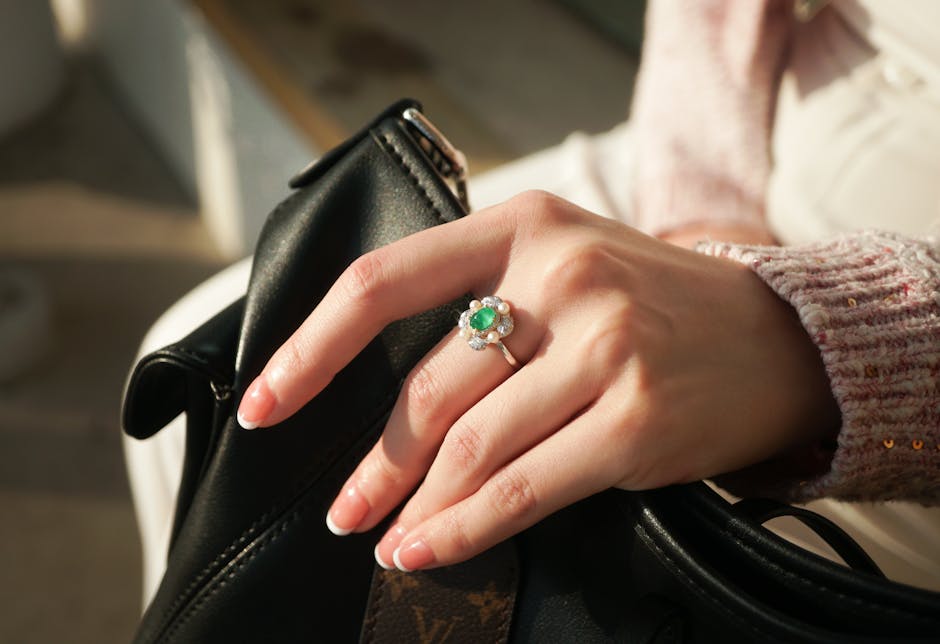 Green With Envy: A Roundup of Stunning Emerald Rings