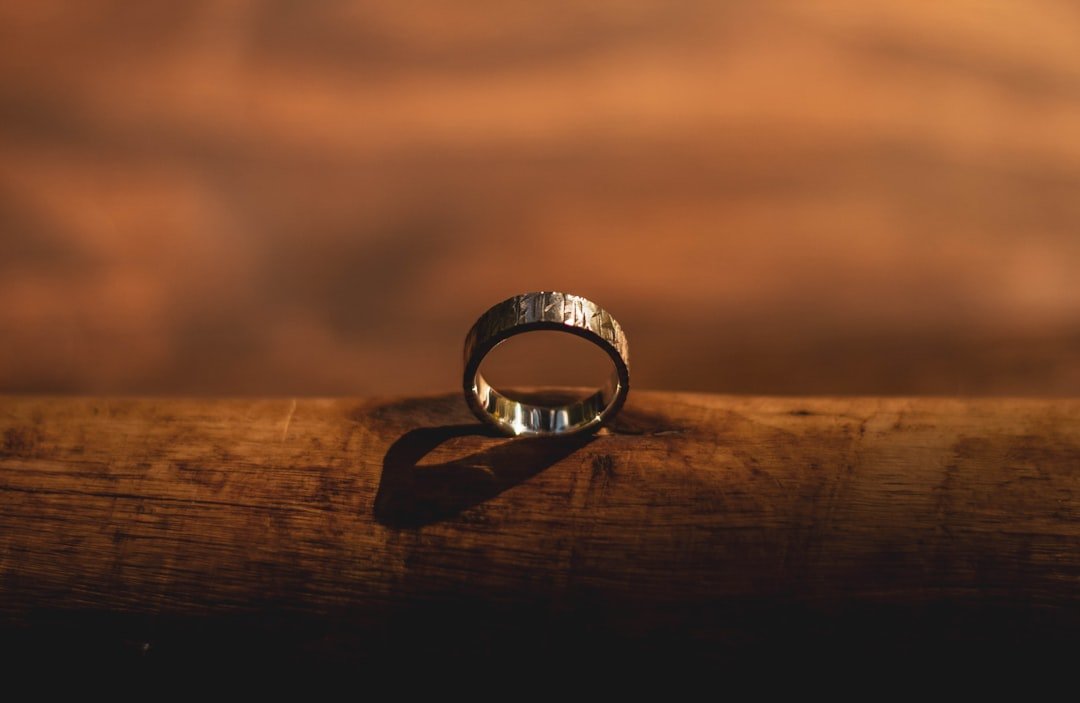 The Complete Guide to Choosing a Hammered Finish Wedding Ring