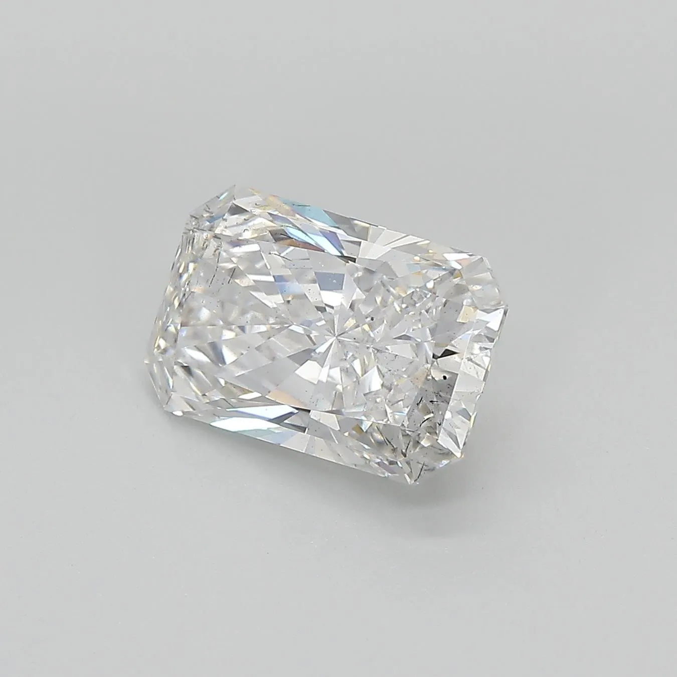 2.79 Carats RADIANT Diamond