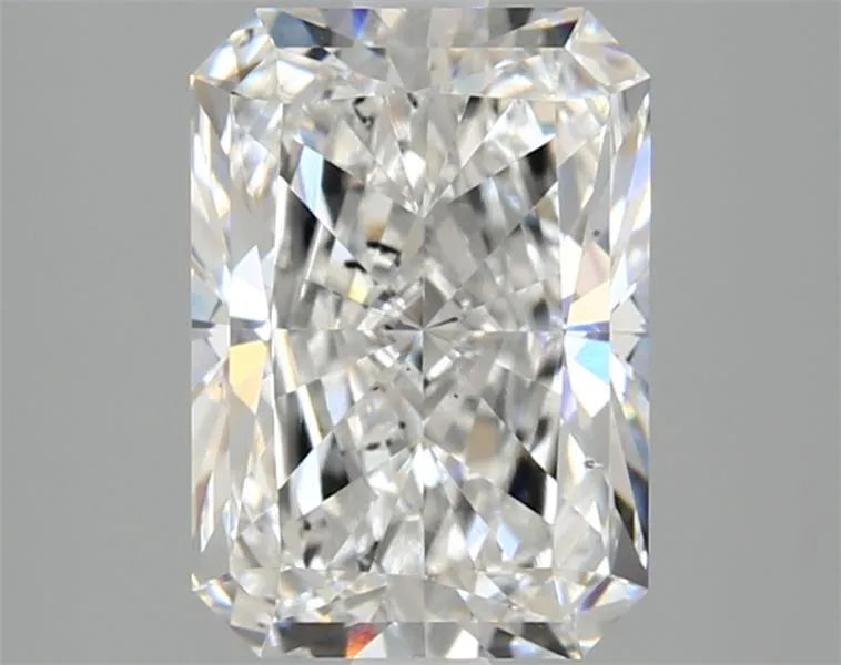 2.70ct Radiant Lab Grown Diamond (Colour E, Clarity SI1, IGI)