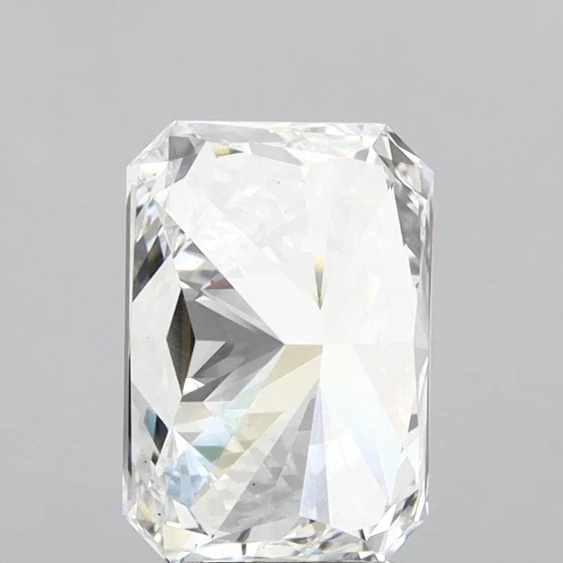 3.2 Carats RADIANT Diamond