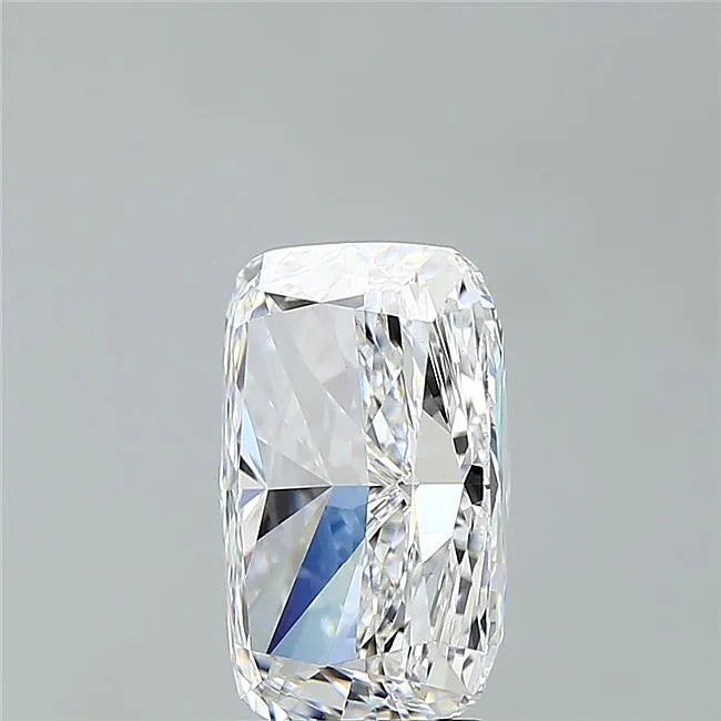 4.03ct Cushion modified Lab Grown Diamond (Colour D, Clarity VVS2, IGI Certified)