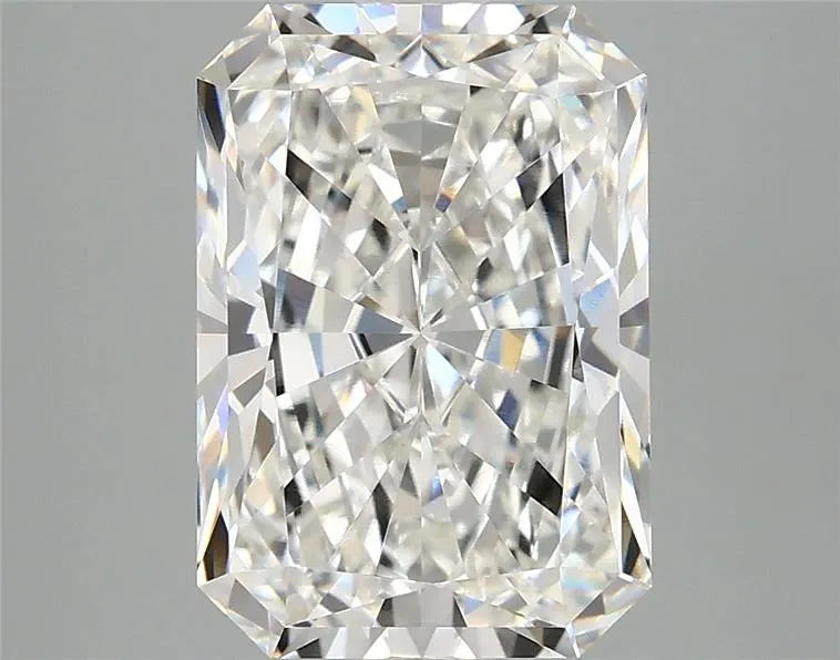 3.04ct Radiant Lab Grown Diamond (Colour F, Clarity VVS1, IGI Certified)