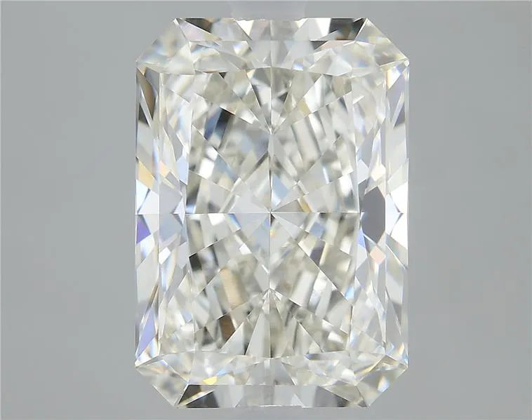 2.10ct Radiant Lab Grown Diamond (Colour G, Clarity IF, IGI)