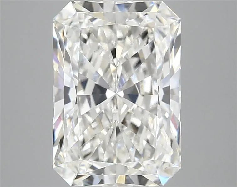 4.32ct Radiant Lab Grown Diamond (Colour F, Clarity VS1, IGI Certified)