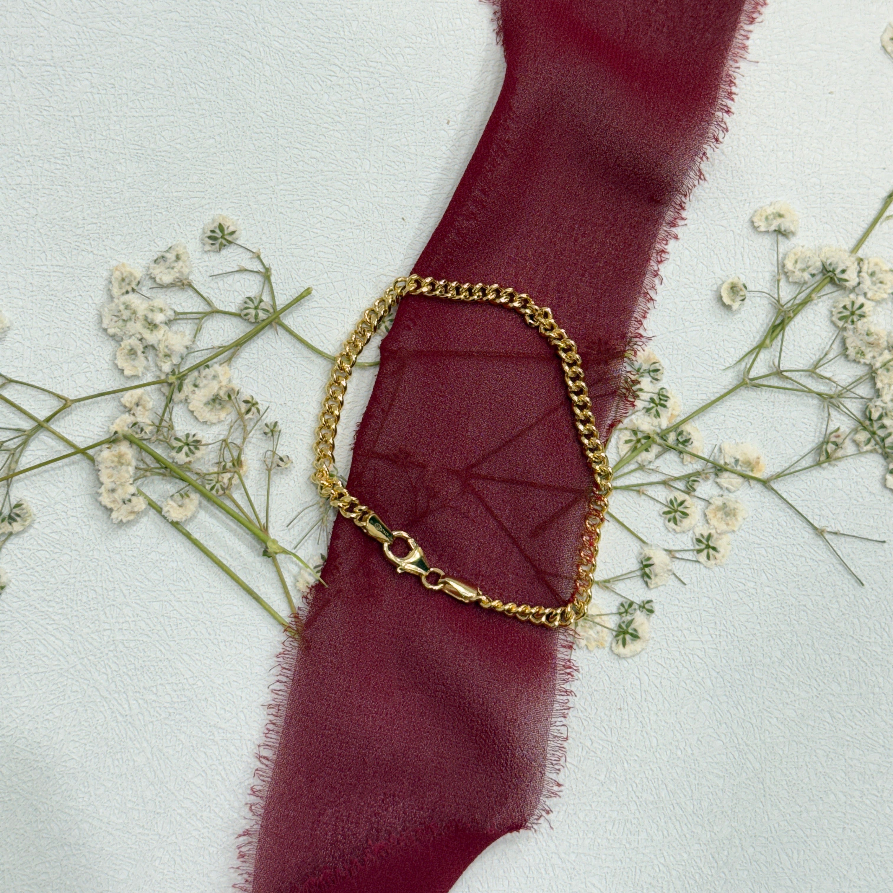 Mila Curb Link Bracelet